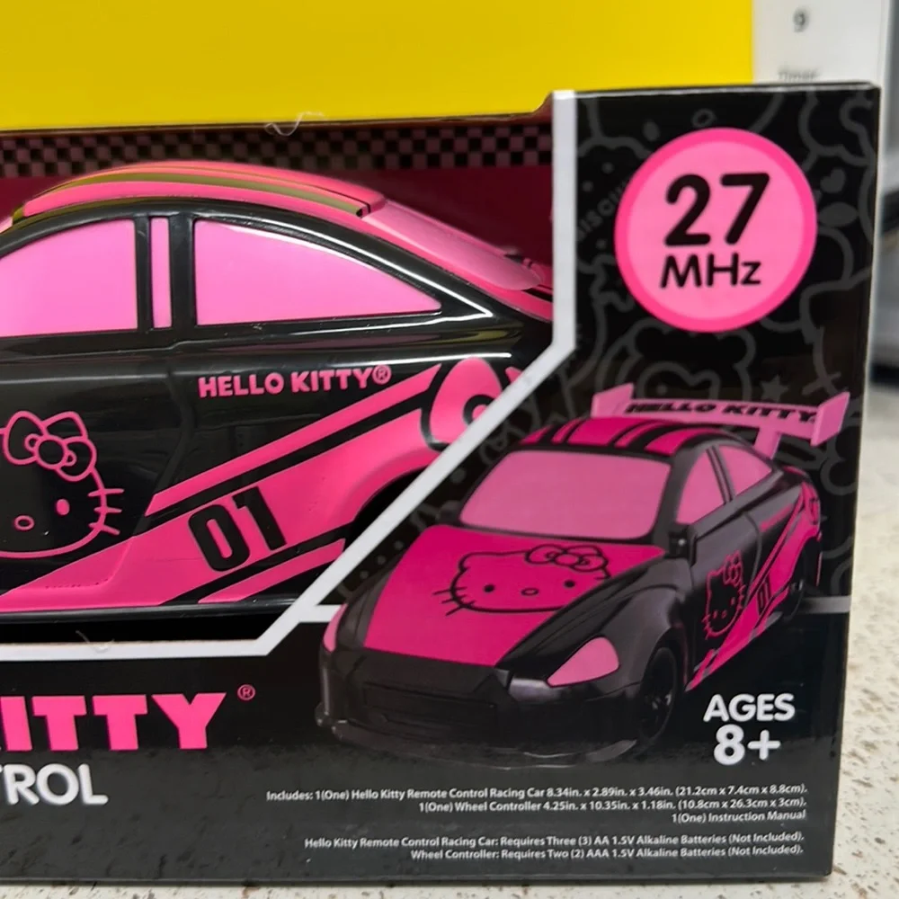 Sanrio Hello Kitty Remote Control Racing Car - Picture 4 of 7